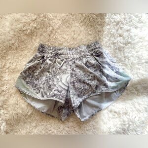 Lululemon hotty hot shorts - floral white and gray print